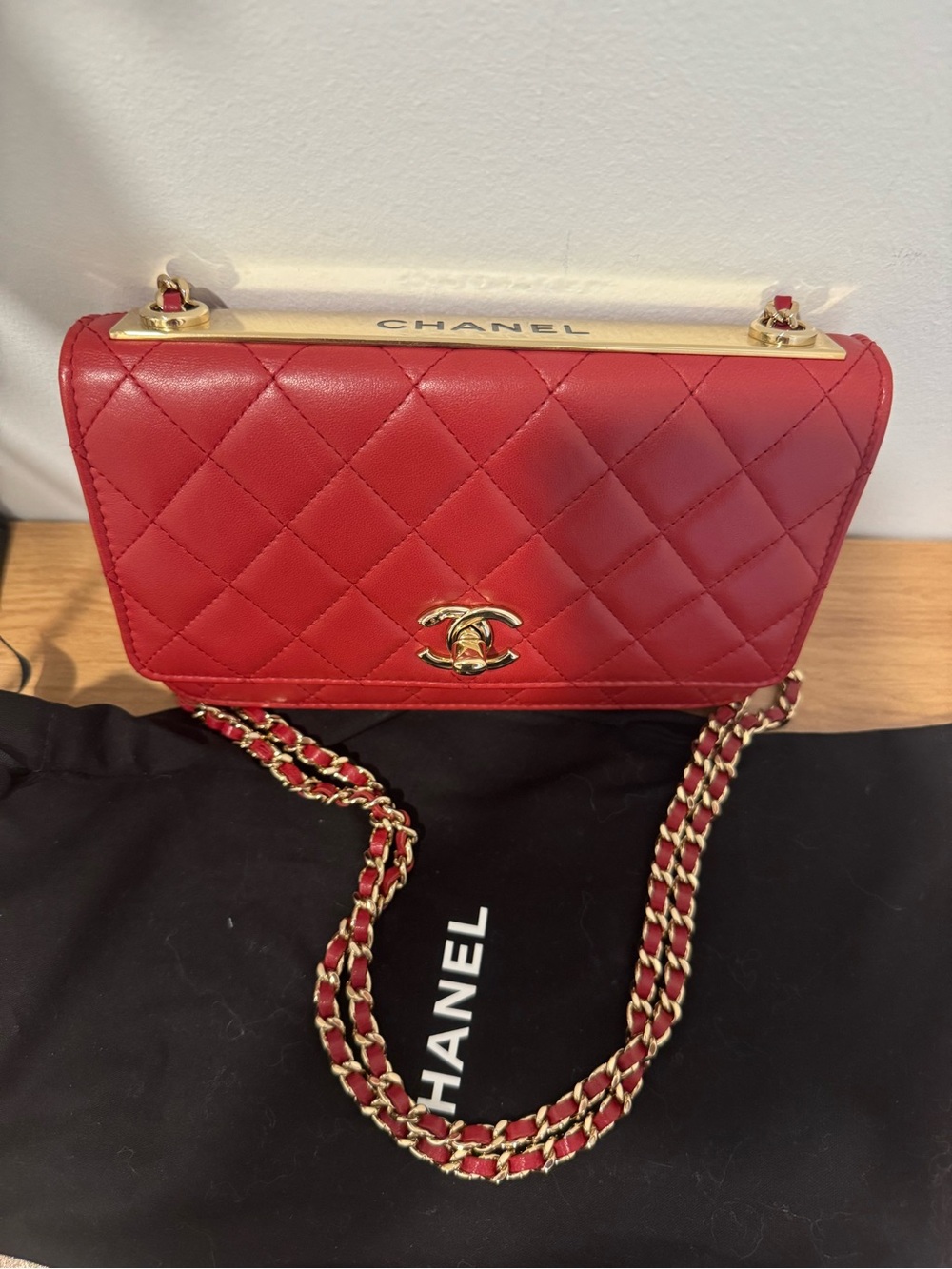 CHANEL Trendy Wallet on a Chain, Red Quilted Lambskin with Gold, 26 Series - Picture 5 of 13